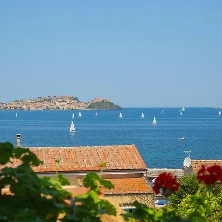 Holiday home Helloelba Le Tortore